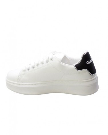 Gaelle Paris Sneakers Addict Uomo GBCUP700 in ecopelle con patch Bianco Nero